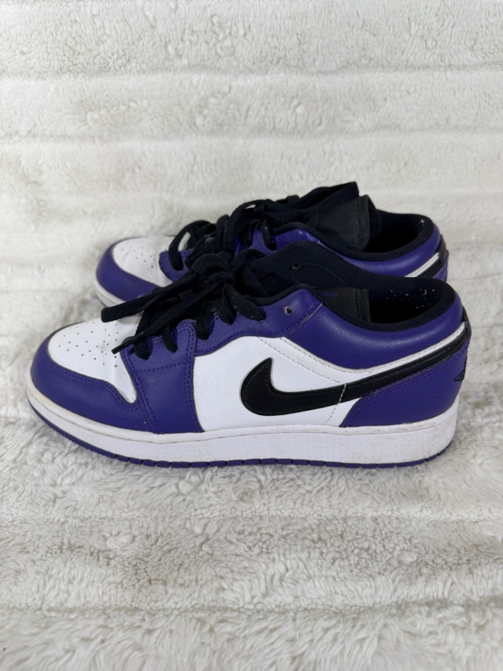 Nike Air Jordan 1 Low Court Purple White Black 553560-500 Sz 6.5 Y High I III IV